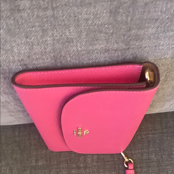 Coach Fuchsia Crossgrain Envelope Leather Crossbody/Wristlet - Picture 13 of 16
